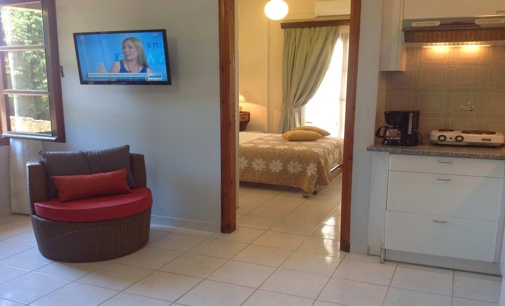 Asterias Studios Apartments
