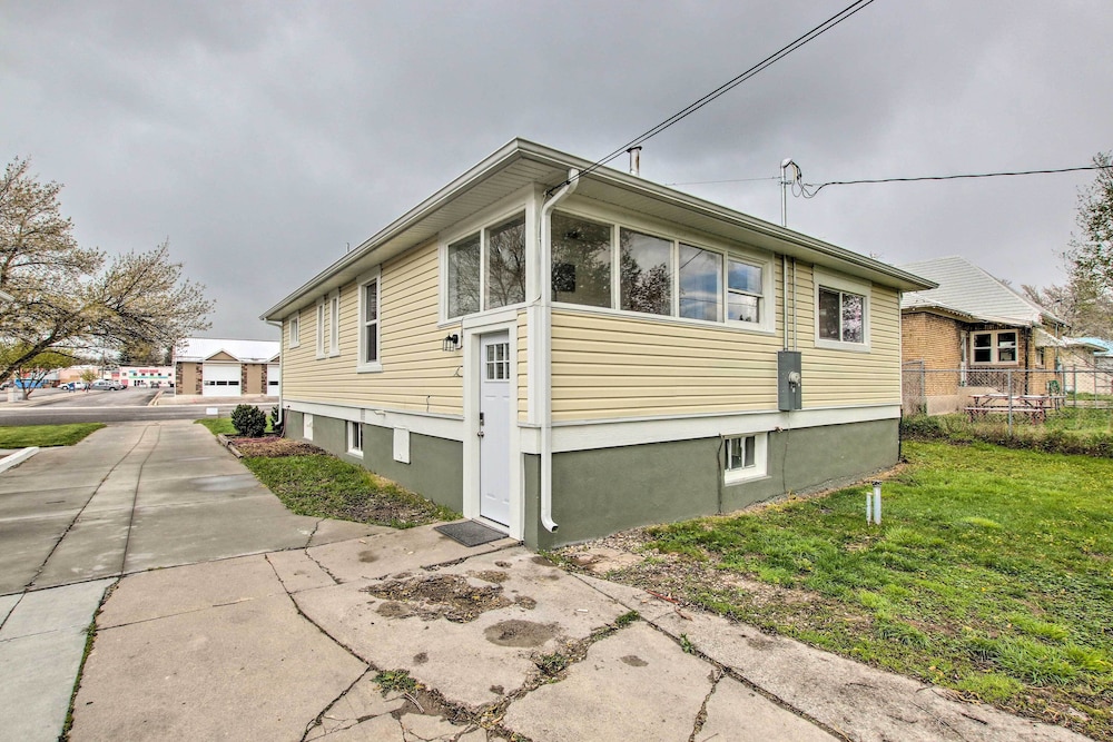 Convenient Preston Retreat w/ Private Yard! - Property Image 6