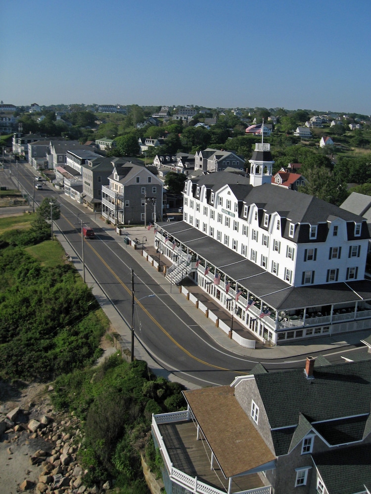 The National Hotel