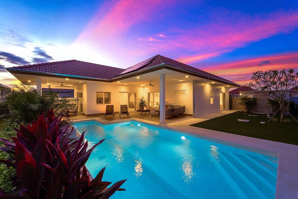 New Private Pool Villa with 3BR MV77