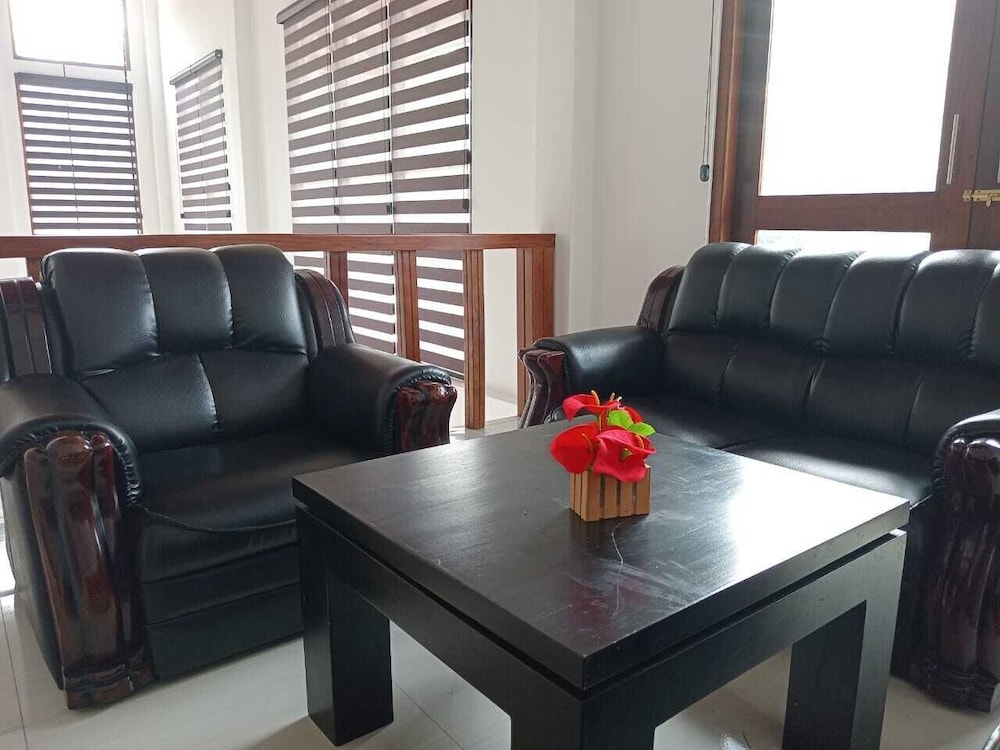 RAJABAWANA Holiday Resort