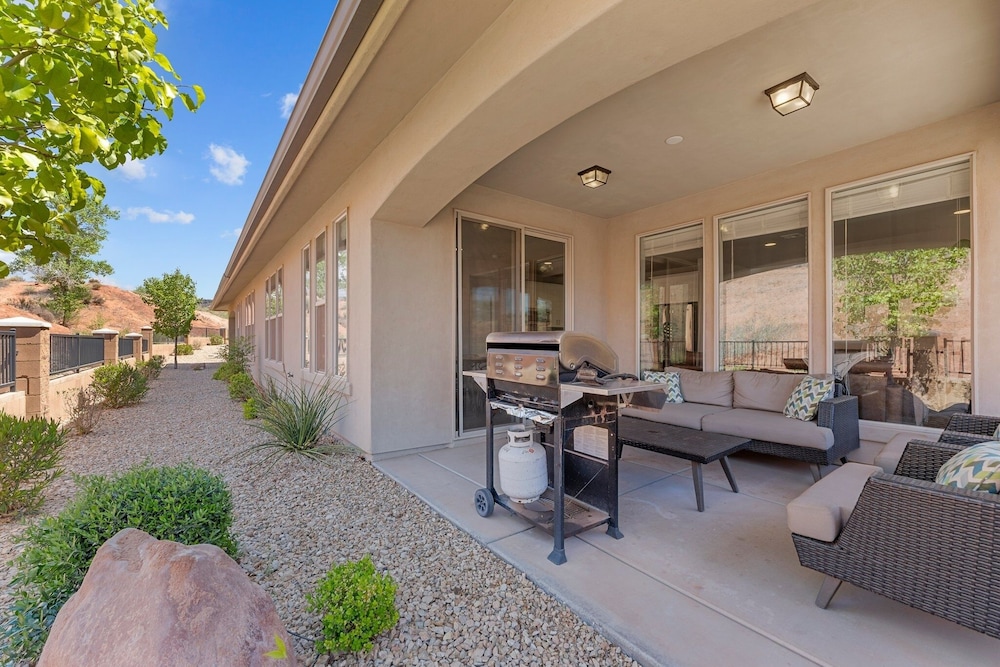 Desert Serenity 4 Bedroom Townhouse