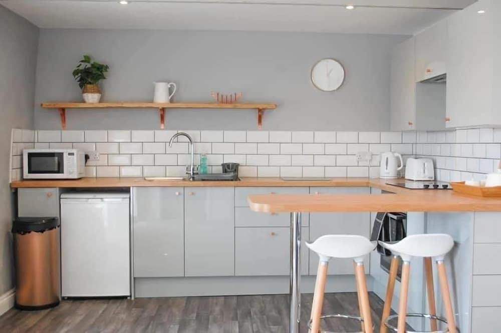 1-bed Apartment in Helston - Resturant and Golf view 4