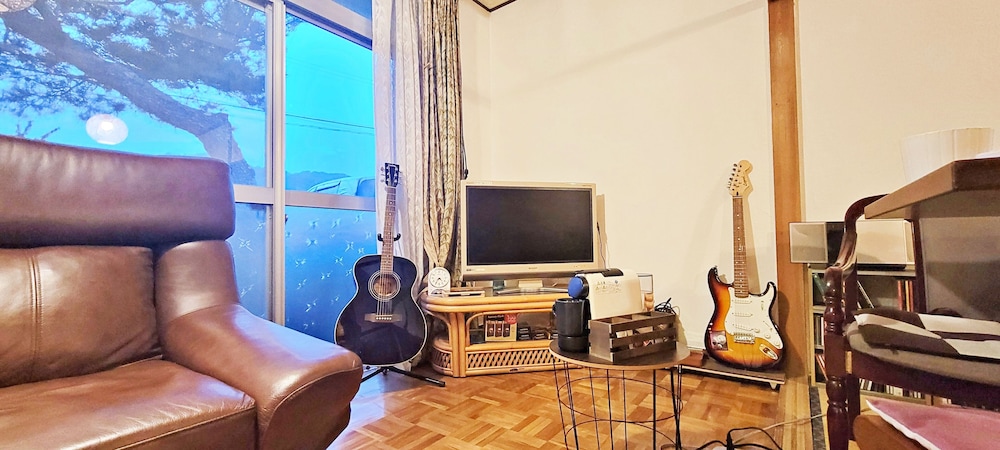 Guesthouse & Sharehouse carima azumik