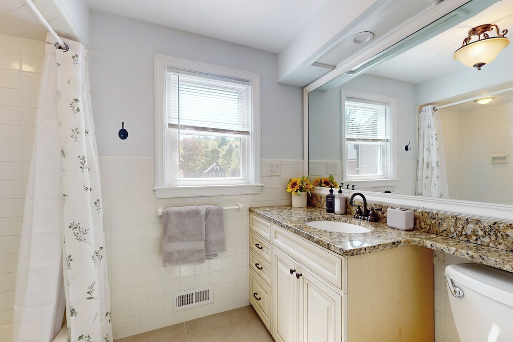 3BR House w/ A/C & Patio, Near Stadium & Shops