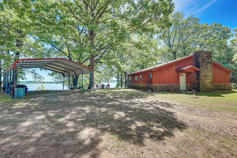 Rural Arkansas Vacation Rental w/ Lake Access view 3