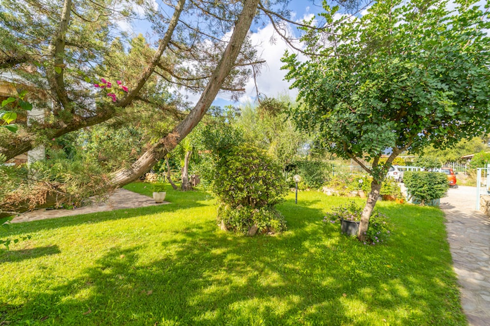 Villa Fiorita view 5