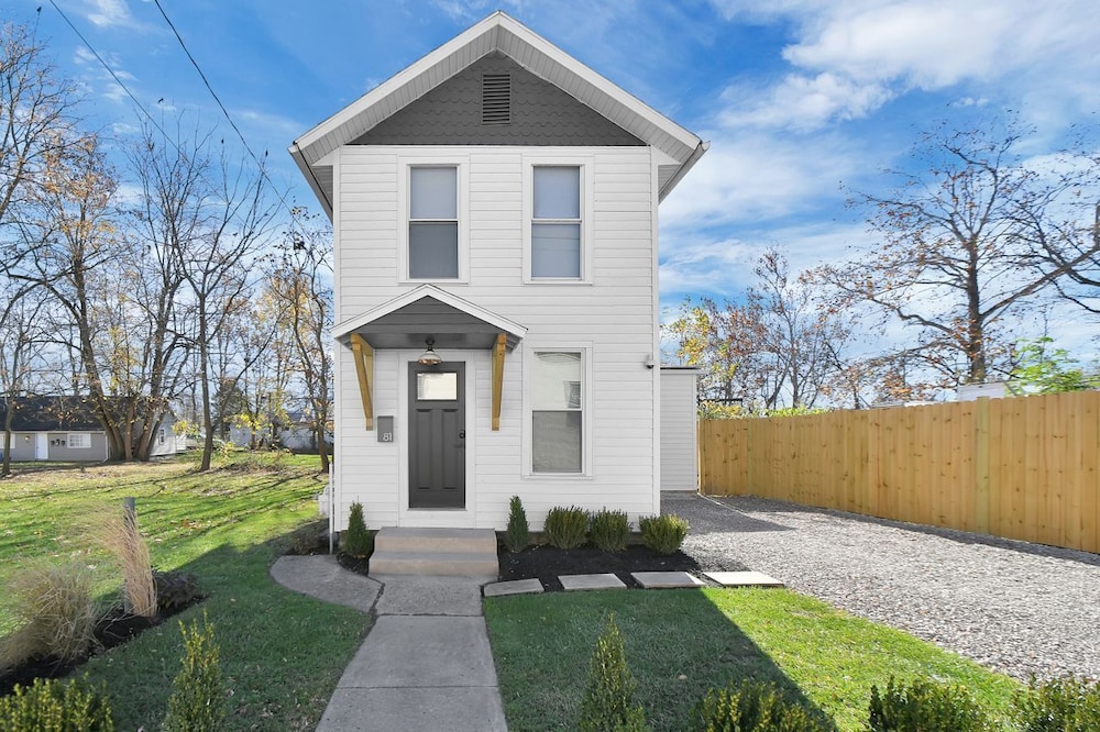 Abode 81 in Newark