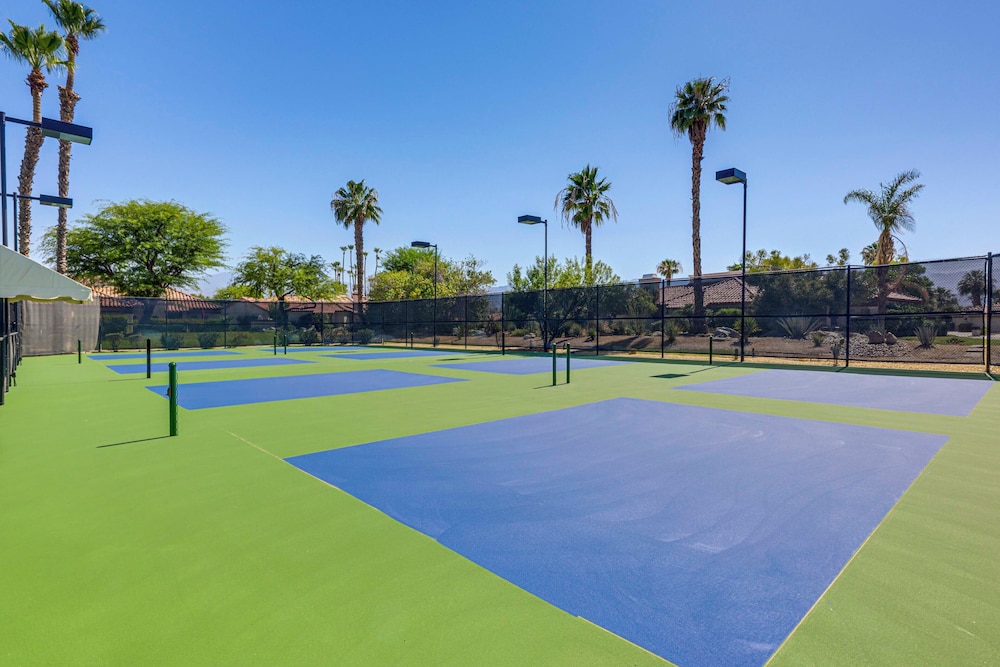 Palm Desert Golf Getaway w/ Views + Resort Perks