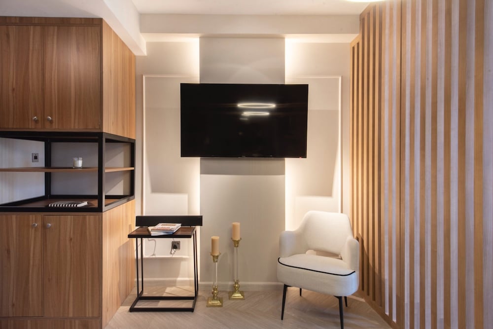 Nasma Luxury Stays- BLVD Central Podium