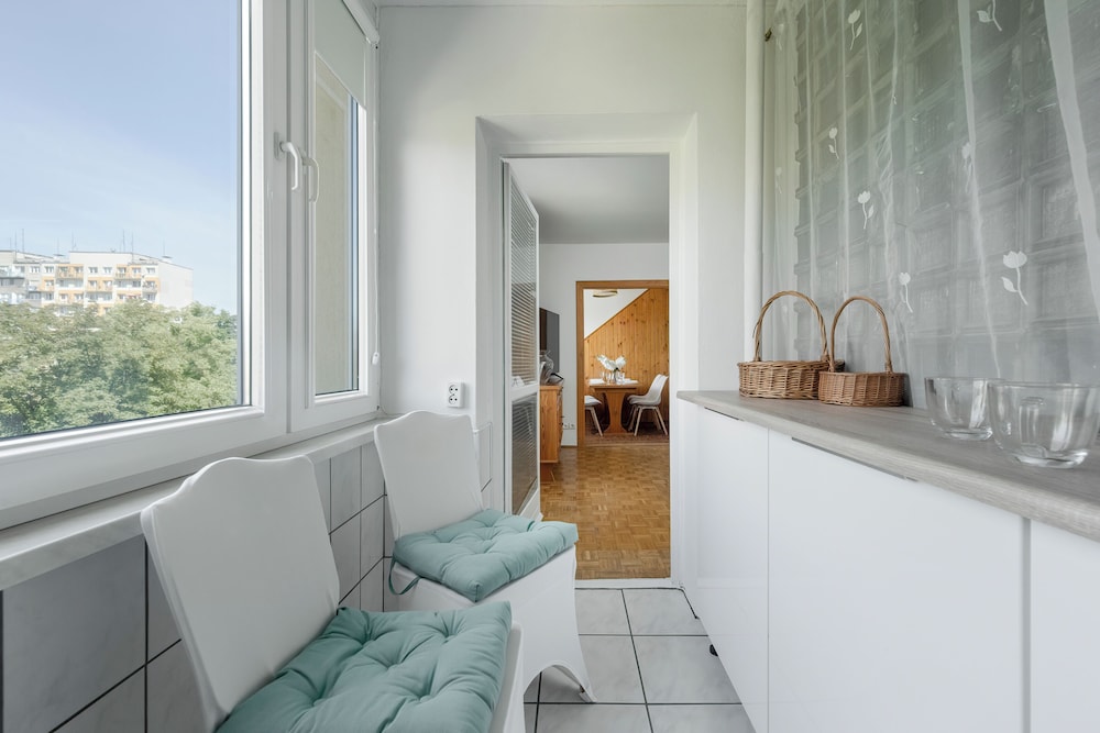 Modern Apartment Wrocław by Renters
