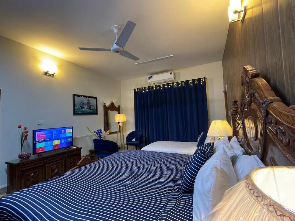 The Life Style Lodges view 3