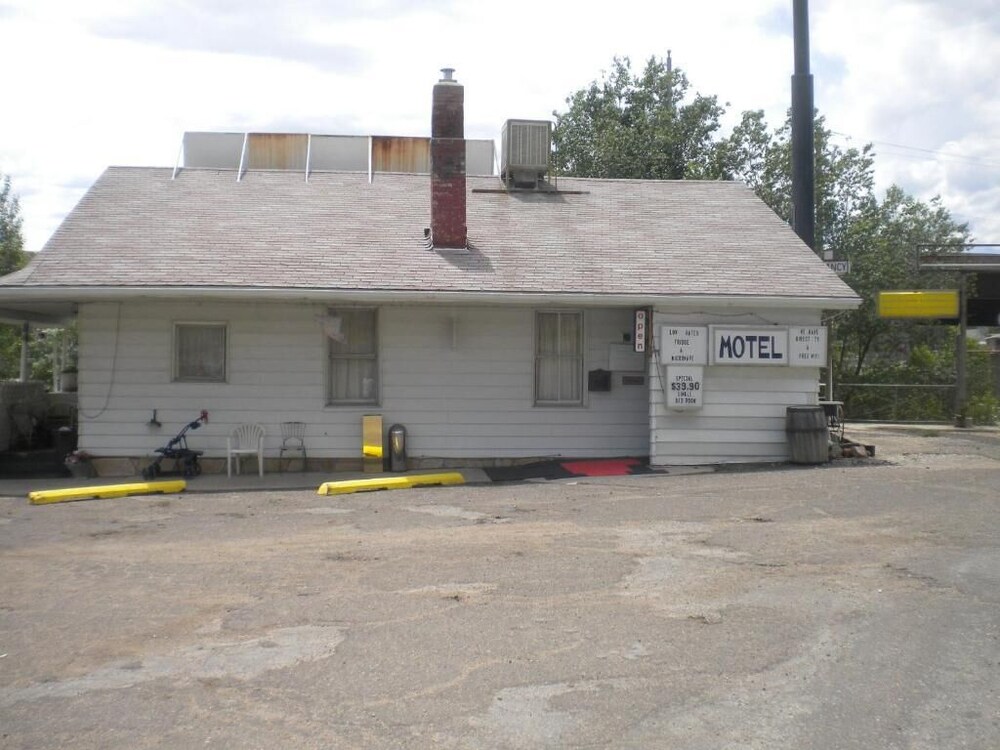 Riverside Motel