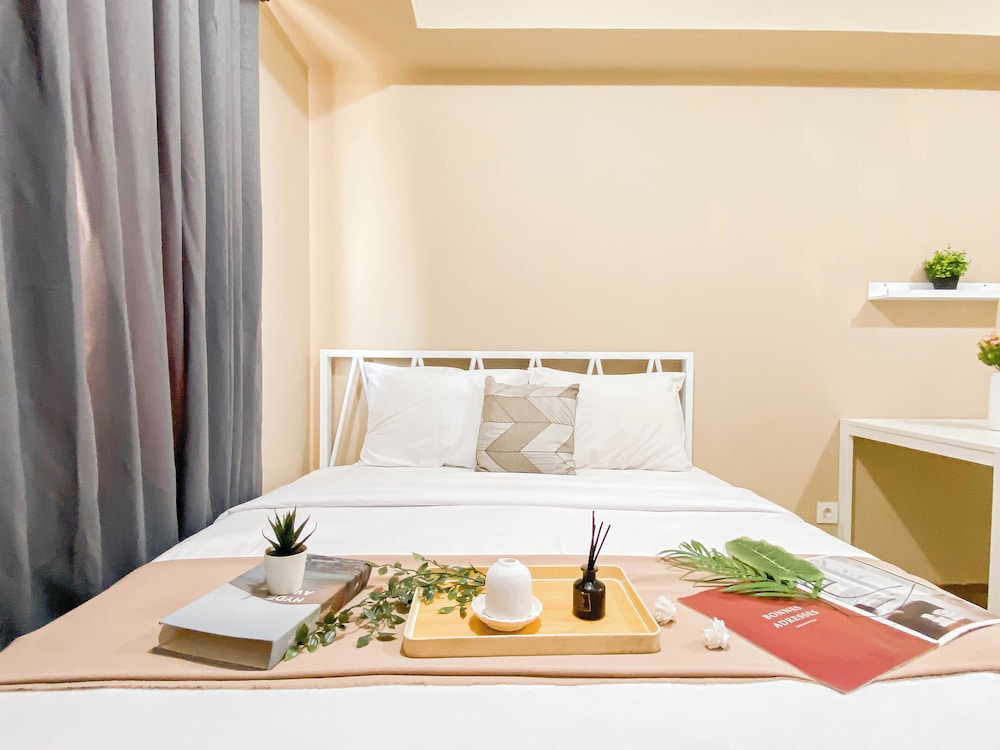 Soft Minimalist Studio Room At Meikarta Apartment
