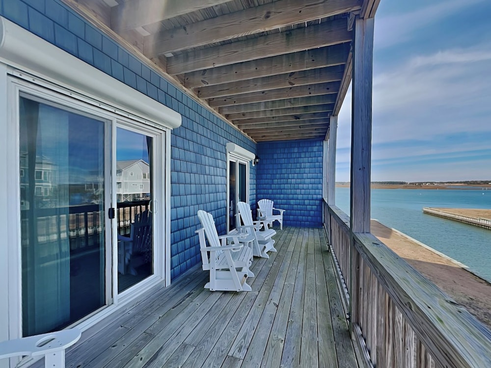 Queens Grant by Topsail Realty