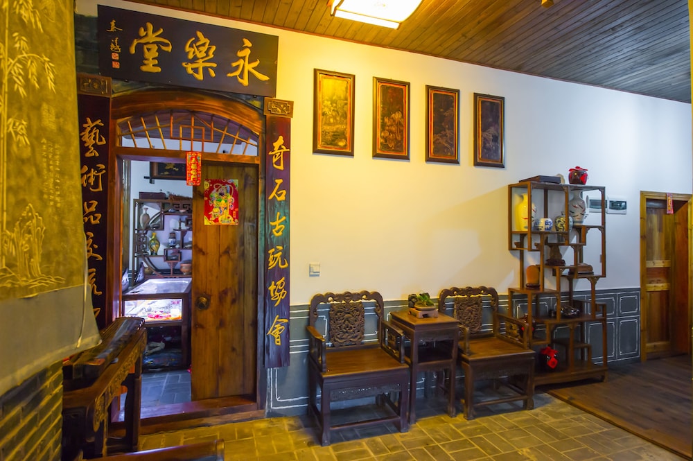 Yangshuo Scenic Mountain Retreat