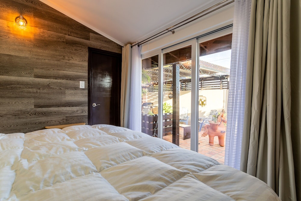 Apartment With Charming Patio+ BBQ Near Beach! Free Util's view 2