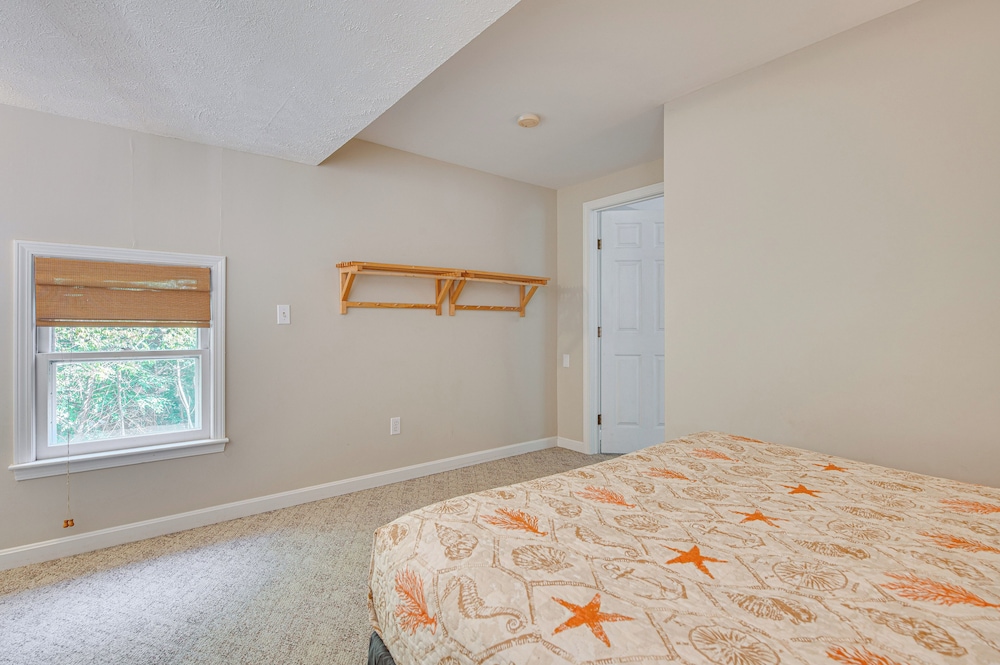 1/2 Mi to Ogunquit Beach: Maine Home w/ Deck!