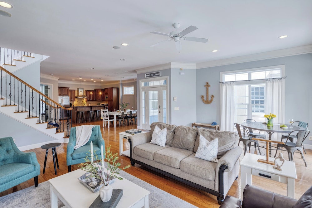 Crabline Getaway by Avantstay Private Pool + Hot Tub Easy Beach Access view 4