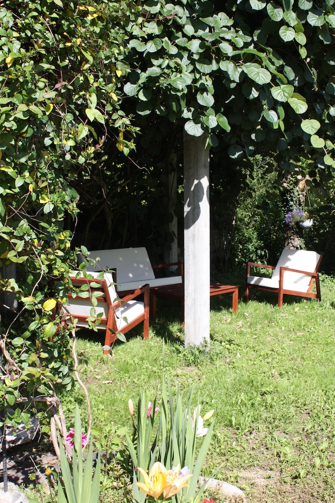 Bed in Bellongue