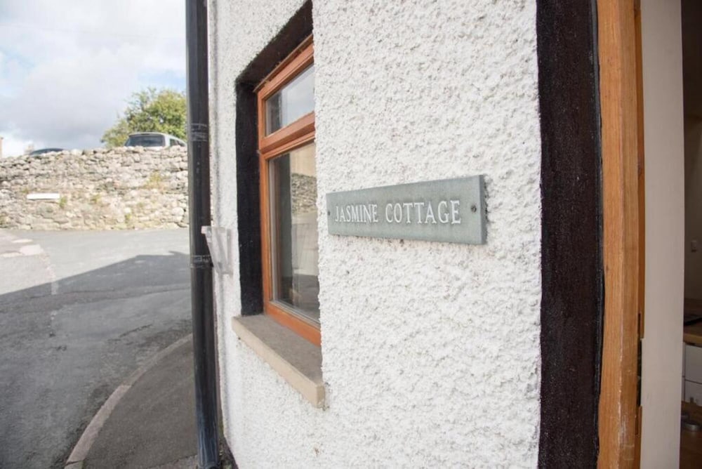 Jasmine Cottage Ingleton Yorkshire Dales view 5