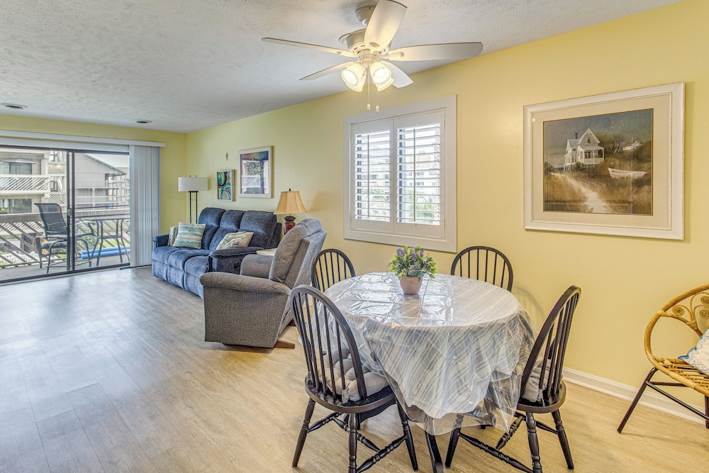 Poolside Fun + Ocean Strolls: Myrtle Beach Oasis!