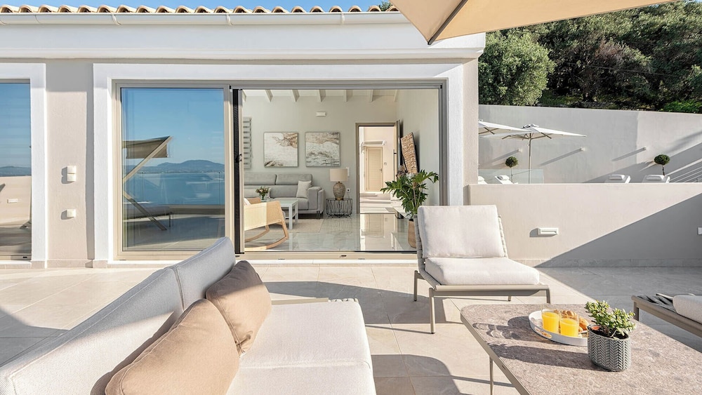 Sea n Sky by WhiteDream Villas