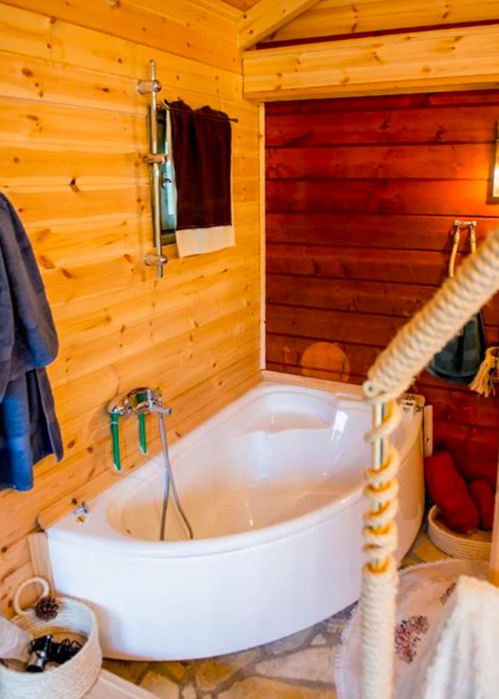 Kedra Village Cozy Chalet - Mountain Getaway