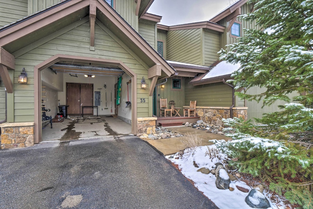 5 Mi to Breckenridge Skiing: Mtn Gem w/ Hot Tub! view 2