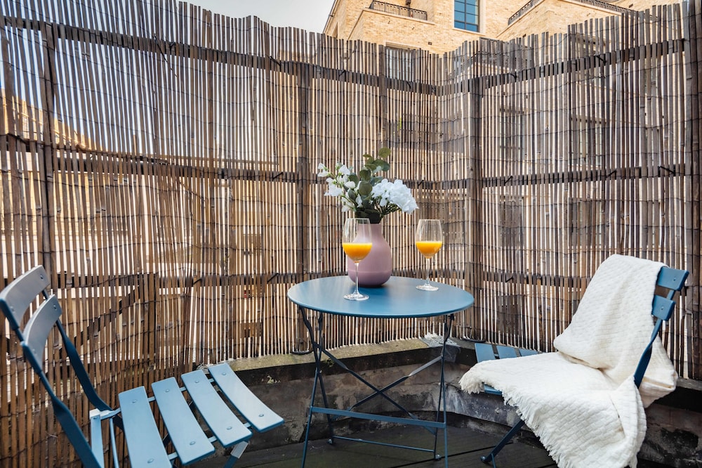 Fitzrovia Balcony Near Oxford Circus