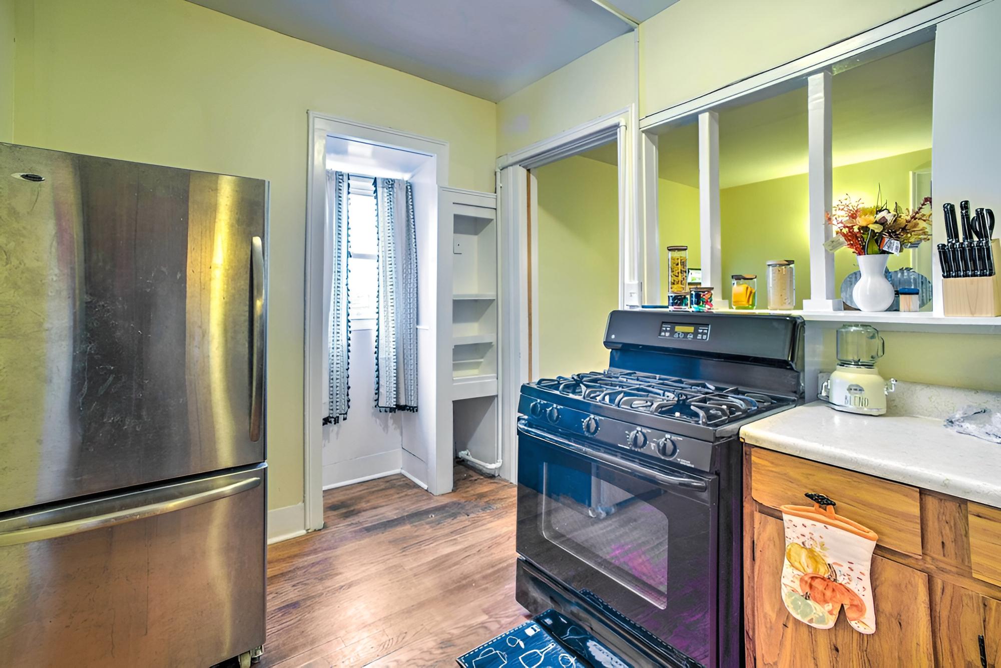 Troy Townhome: 10 Mi to Downtown Albany! view 4
