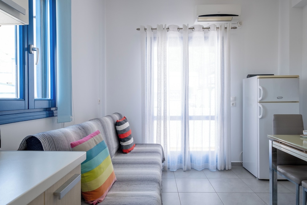 ADELPHI APARTMENTS