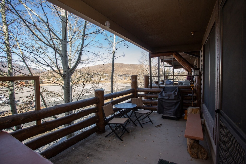 Comstock Lodge at Deer Valley Resort - Two Bedroom Condo with Hot Tub #202 2 Condo