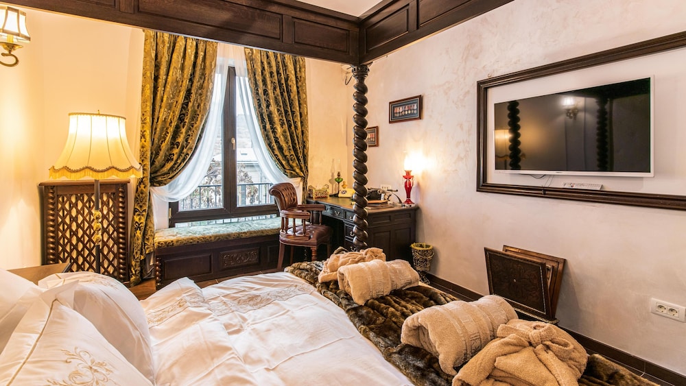 Ussr City Center Luxurious Apartment , Lives the Life of Soviet Generals view 2