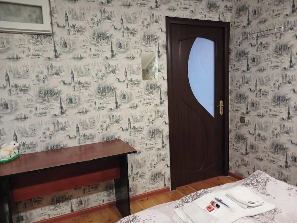 Cth-Baku-Hostel