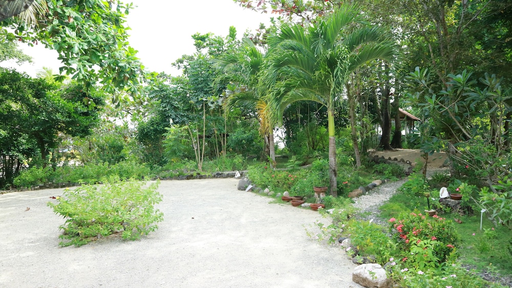 Hambilica Ecolodge