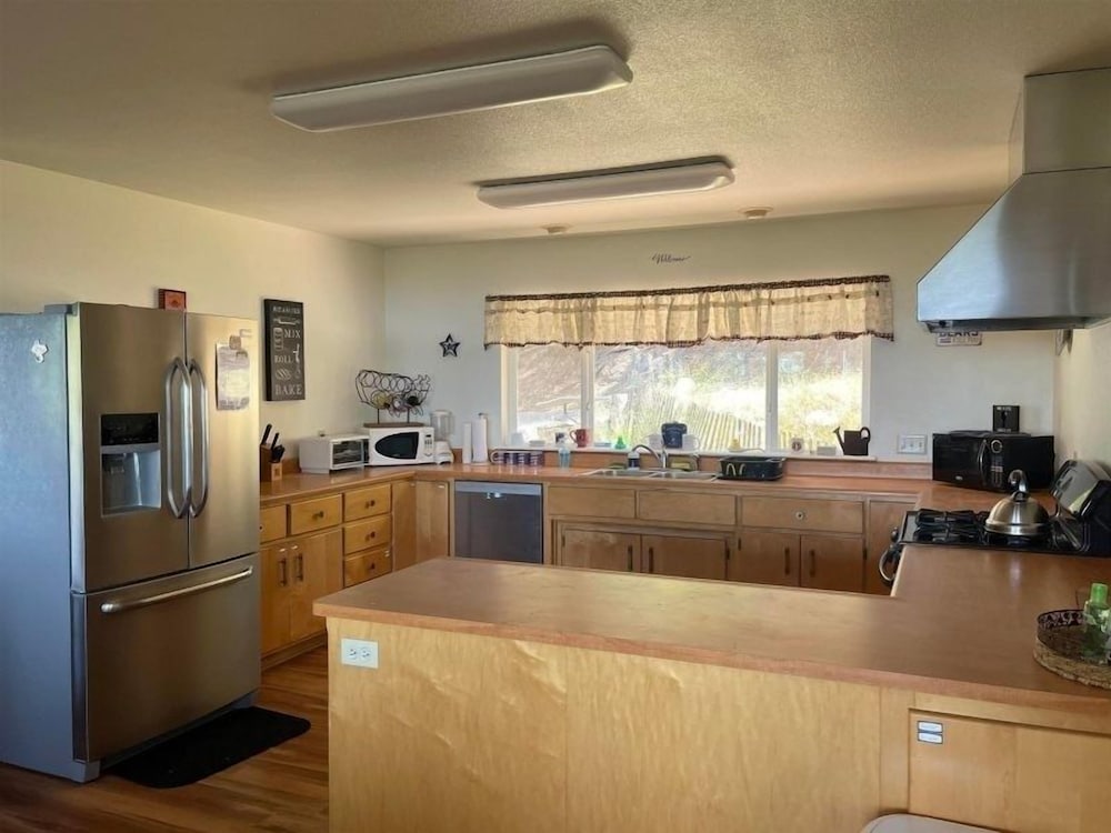 Hidden Views A 3 Bedroom Duplex by Redawning view 5