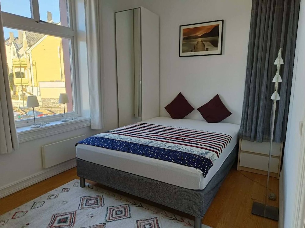 Cozy, Central, Ocean View