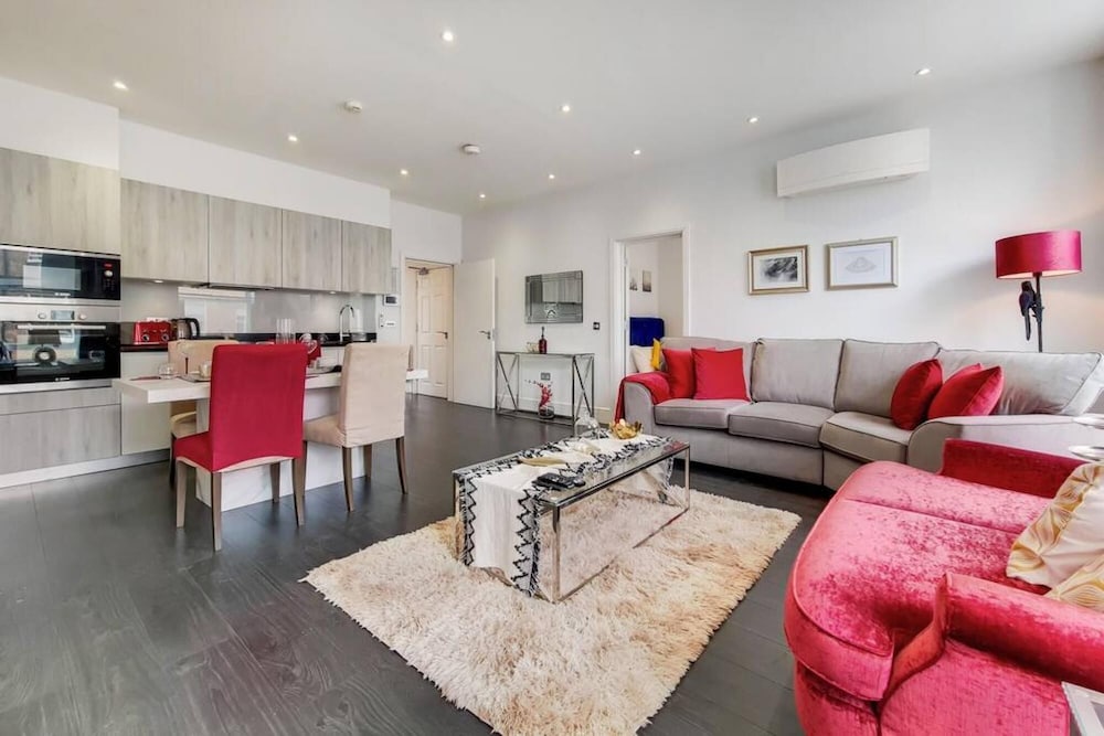 Modern 2-bedroom Apartment Off Baker Street W AC