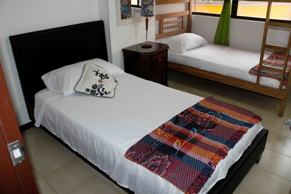 Apartamento con piscina by Vivetu
