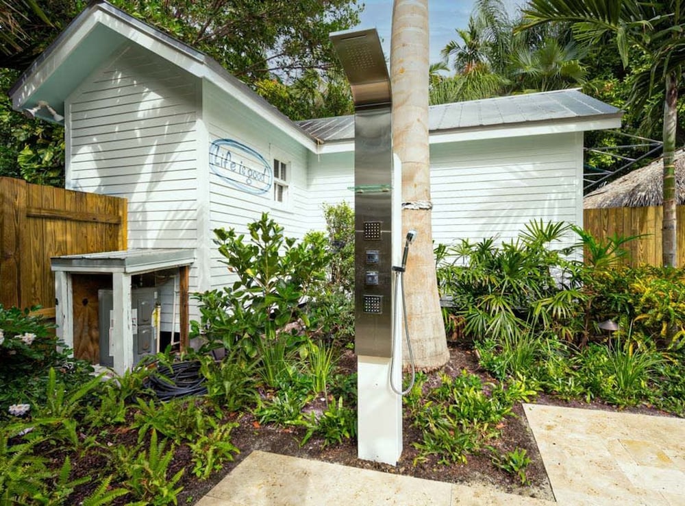 Coconut Palm by Brightwild Island Home w Pool