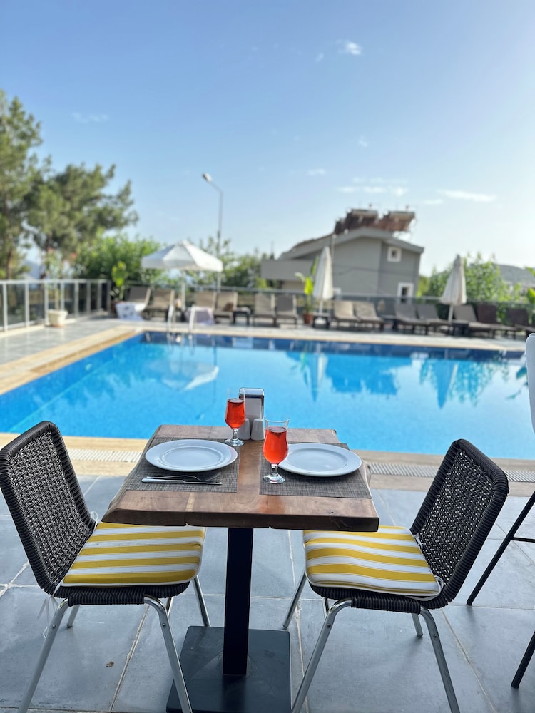 Mogons Exclusive Hotel - Image 83