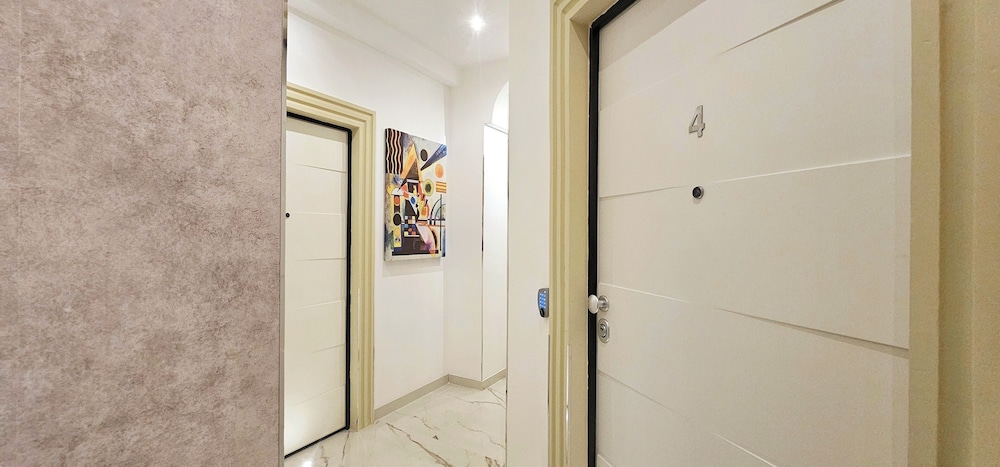 Il Magnifico Superior Rooms 400m from Tiburtina Railway Station and 290m from Metro