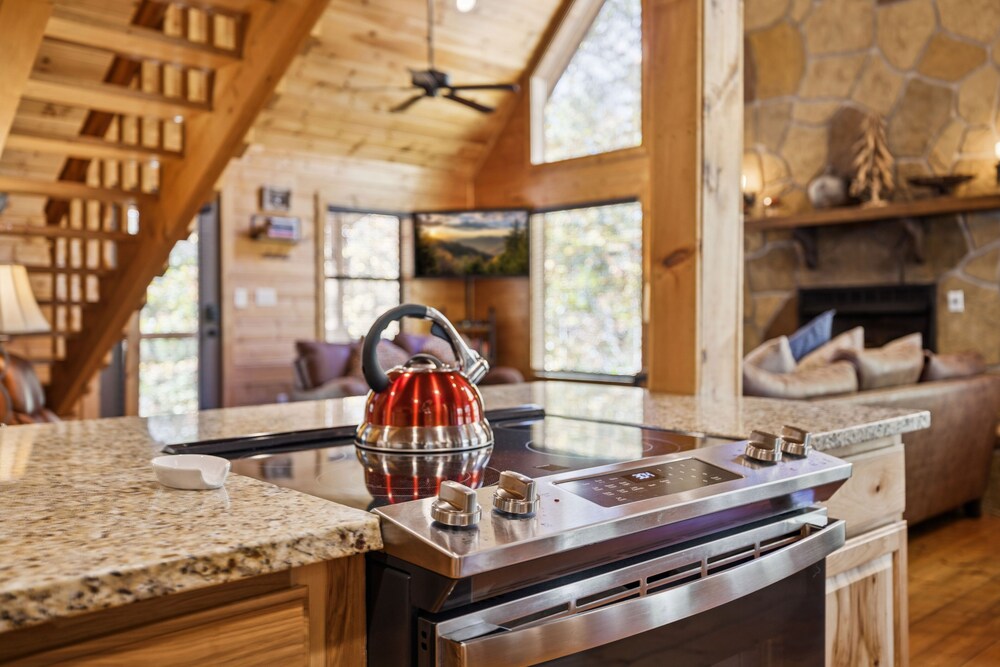 The Wild Life 2 Bedroom Cabin