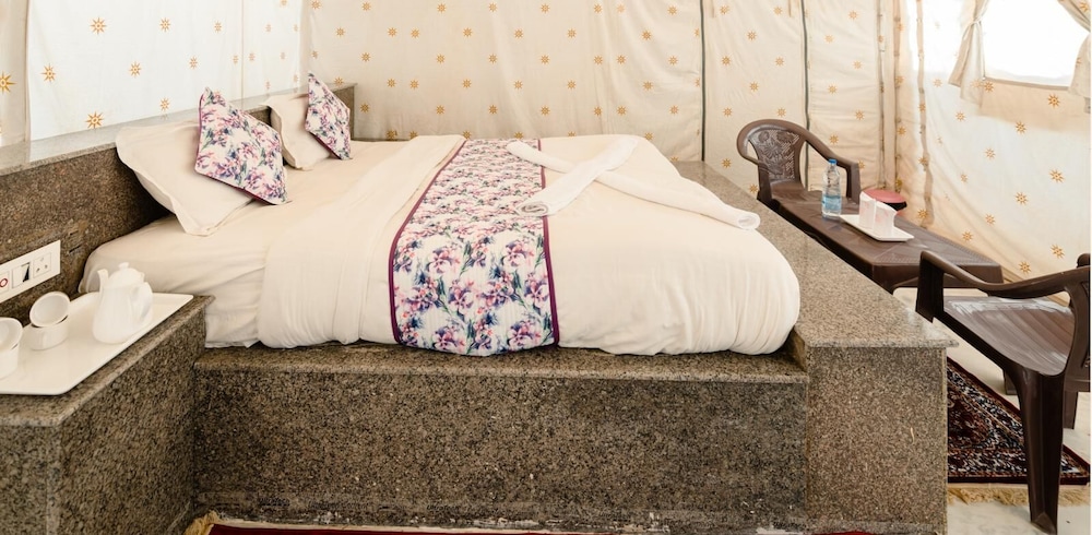 CAMP JAISALMER INN