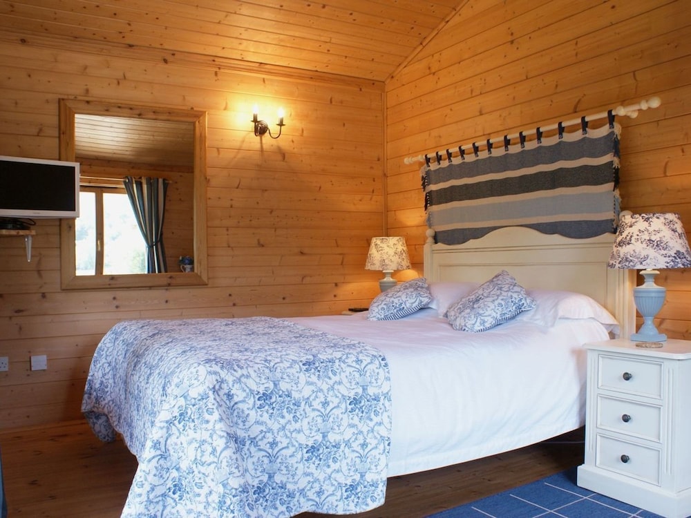 Valley Lodge