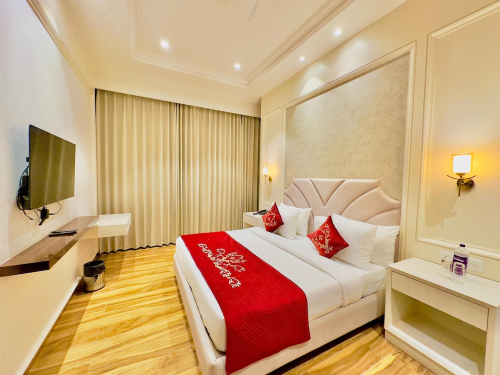 HOTEL SUKH FARM