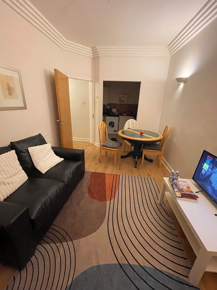 Entire Apartment in Heart of Dublin