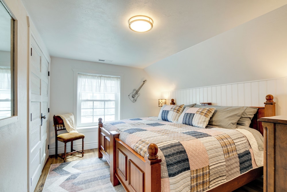 ATV & UTV Parking: Spacious Home in Richfield!