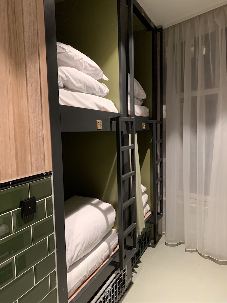 Durty Nelly's - Hostel
